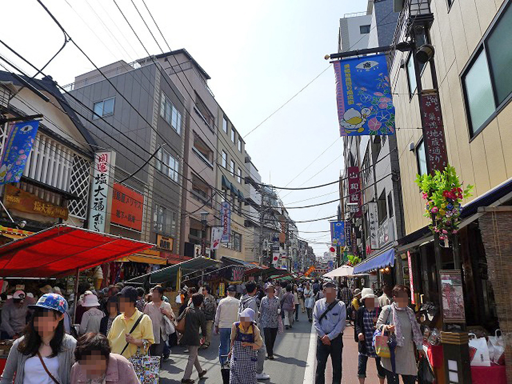 巣鴨地蔵通り商店街画像