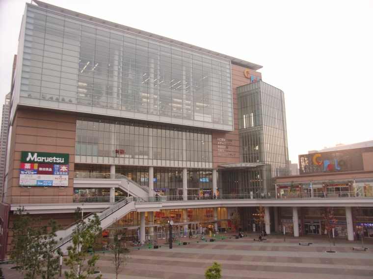 川口市中央図書館