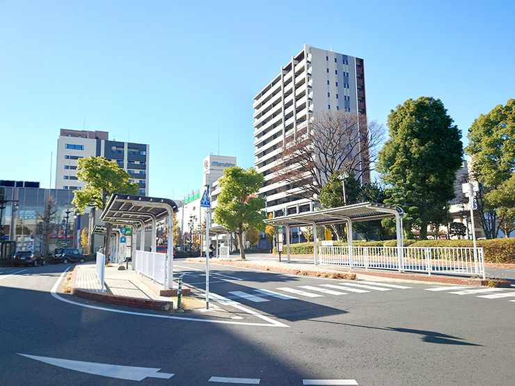 JR南浦和駅西口バス乗り場画像