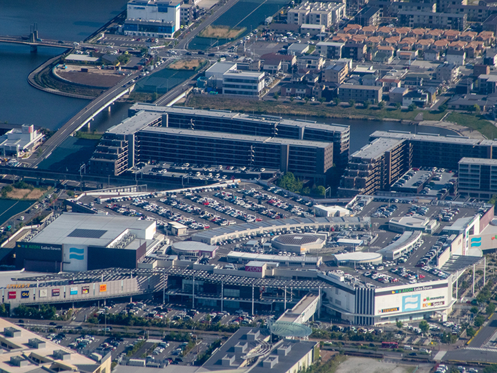 イオンレイクタウン