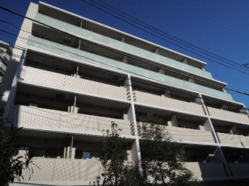 イニシアイオ本蓮沼駅前