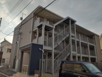 コモディ　モンテ