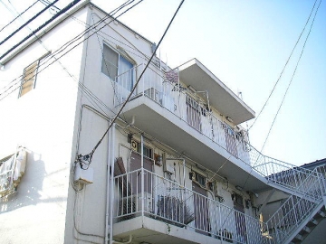 山岸マンションB