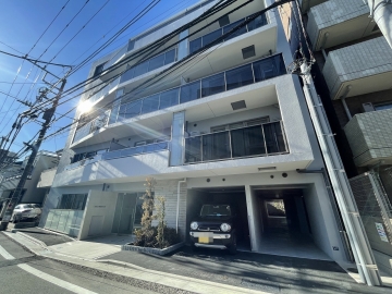 ルミーク本町イースト 