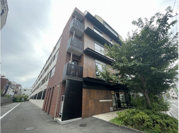ＬａＤｏｕｃｅｕｒ巣鴨Ｗｅｓｔ