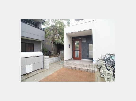 リブリ・シャルマン上戸田