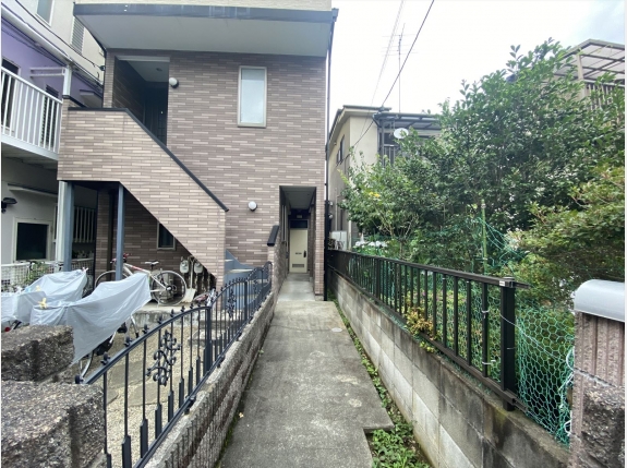 シャイニングハウス