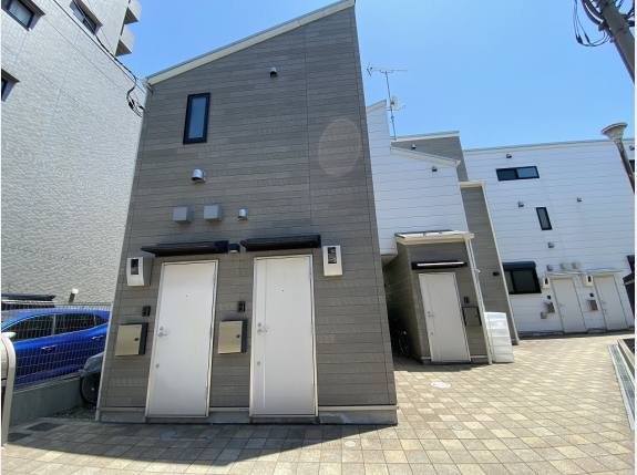 ＲＯＷ　ＨＯＵＳＥ　王子本町