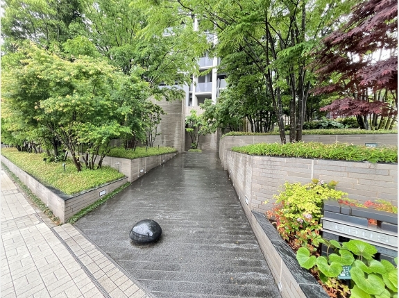 バウス上中里