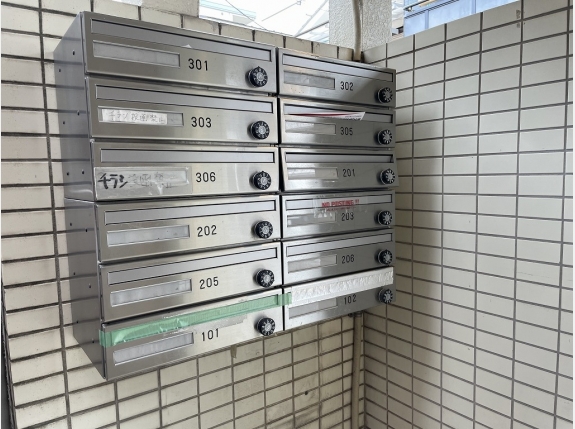 エジャンス川口