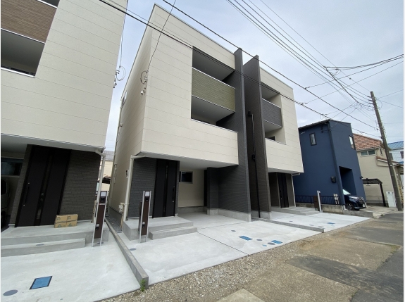 ヴォルシュガーデン西川口