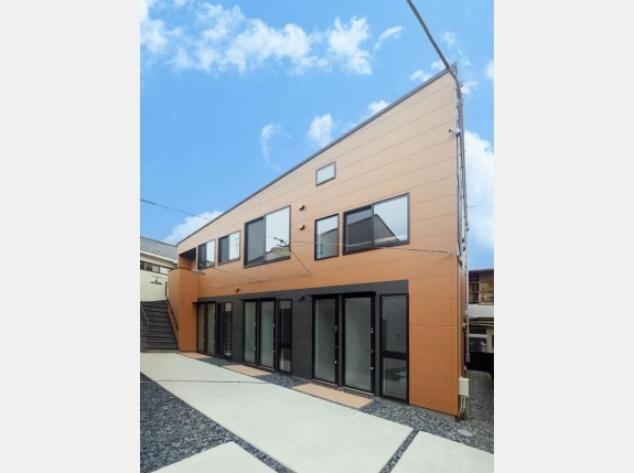 ＬＵＮＡ　ＣＯＵＲＴ　ＡＫＡＢＡＮＥＤＡＩ