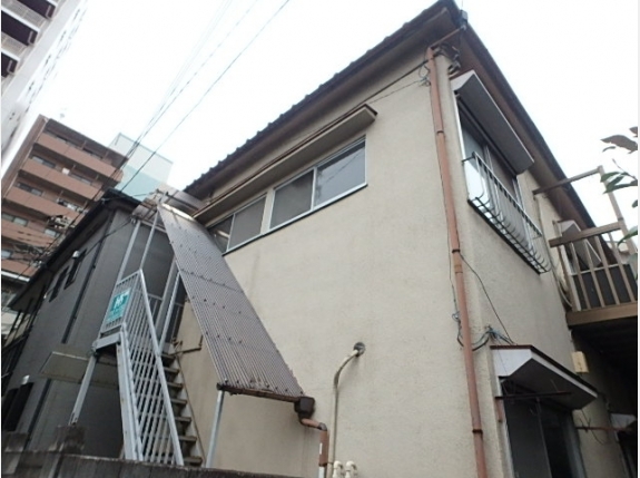 山根荘