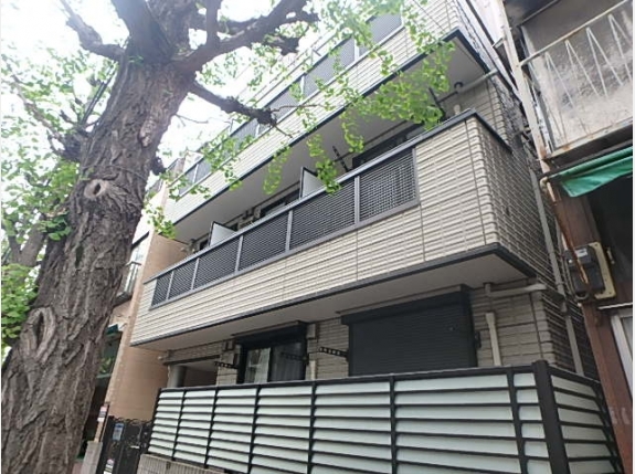 ラボム