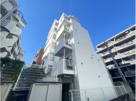 ヴェルト川口並木