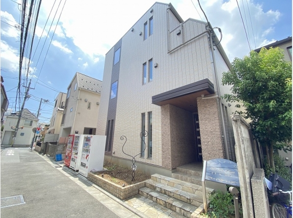レイ　レ ラヴィ 