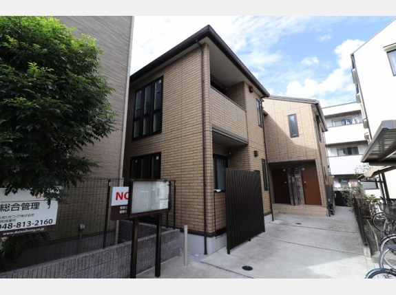 イー・エフ・レーヴ