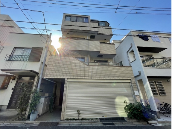 イーストアネックス